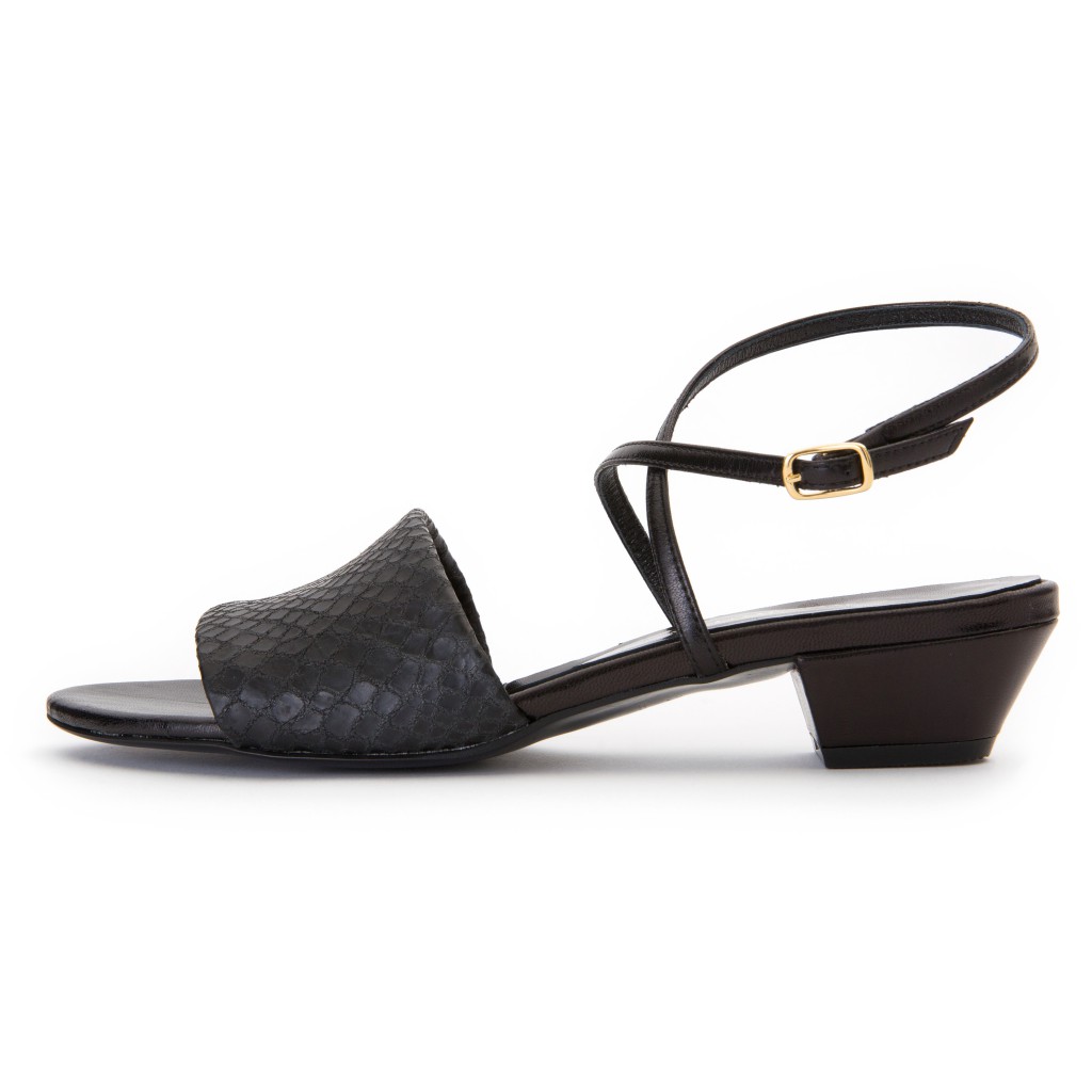 Lisa 黒 横 Lisa 黒 横画像