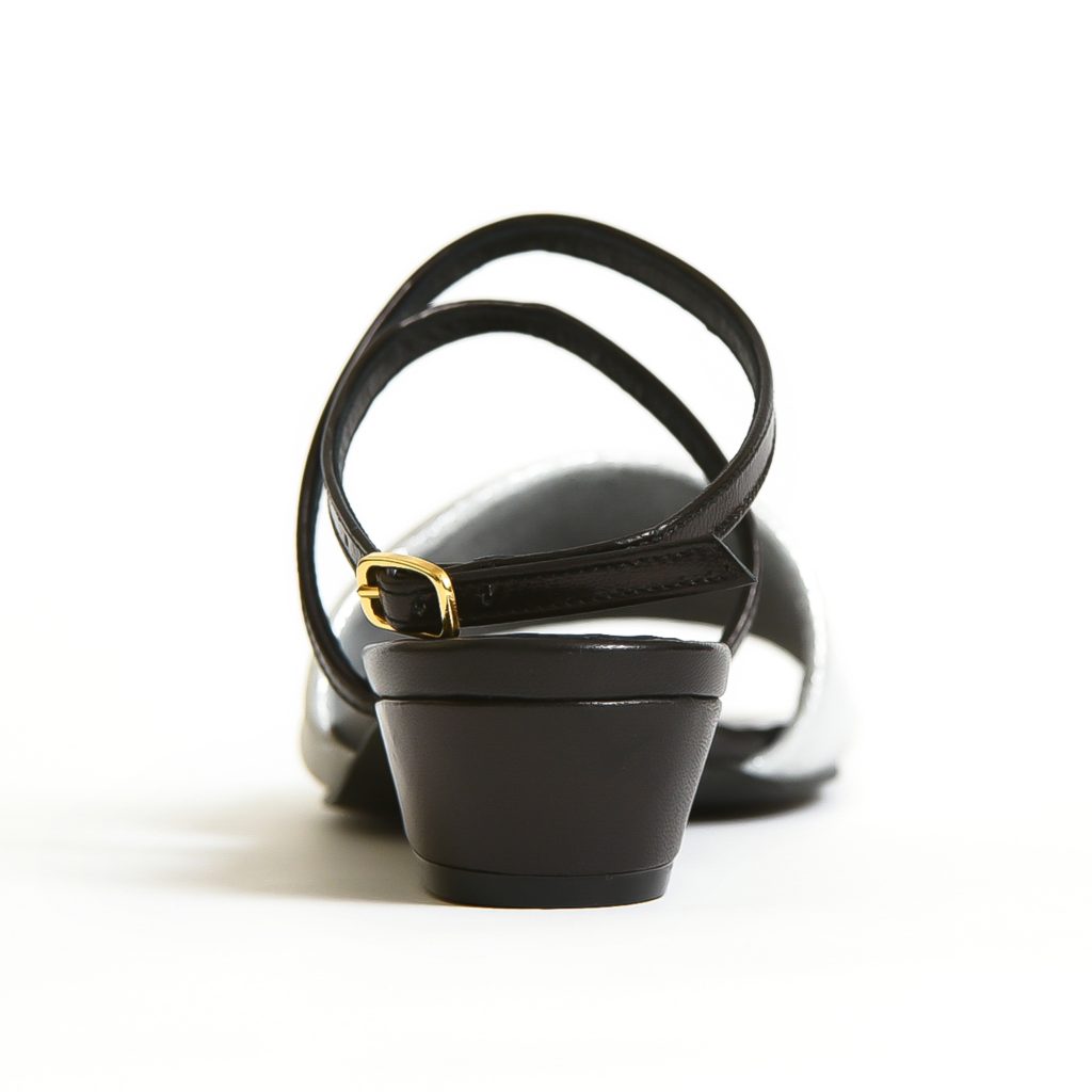 Lisa シルバーx黒 うしろ Lisa シルバーx黒 うしろ画像